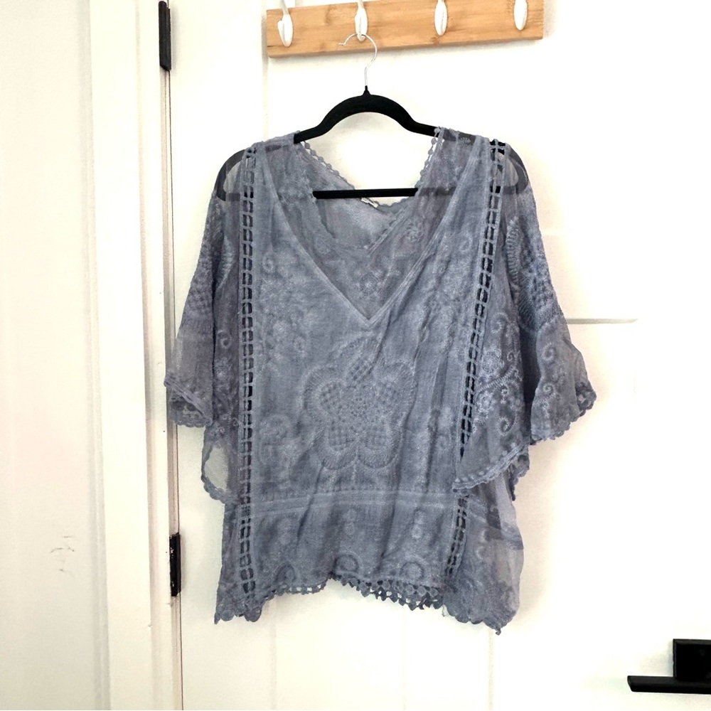 Chic Lace Blouse in grayish-blue